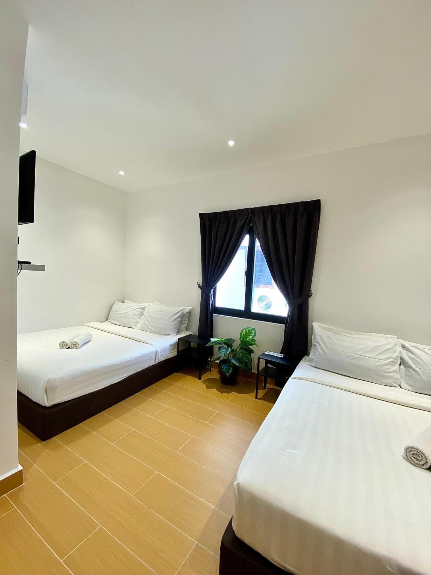 Hotel The 6N By Sky Hive George Town Esterno foto