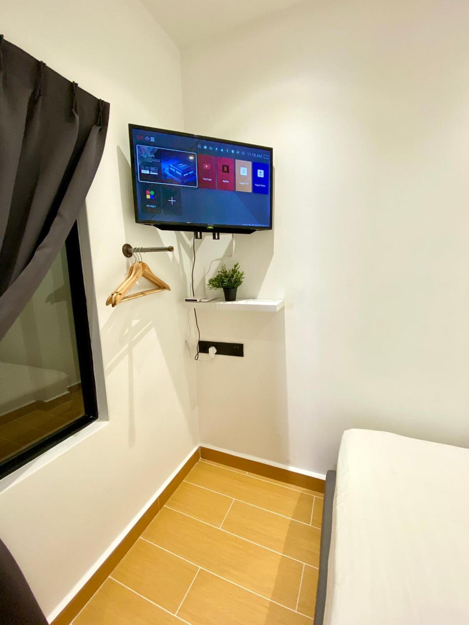 Hotel The 6N By Sky Hive George Town Esterno foto