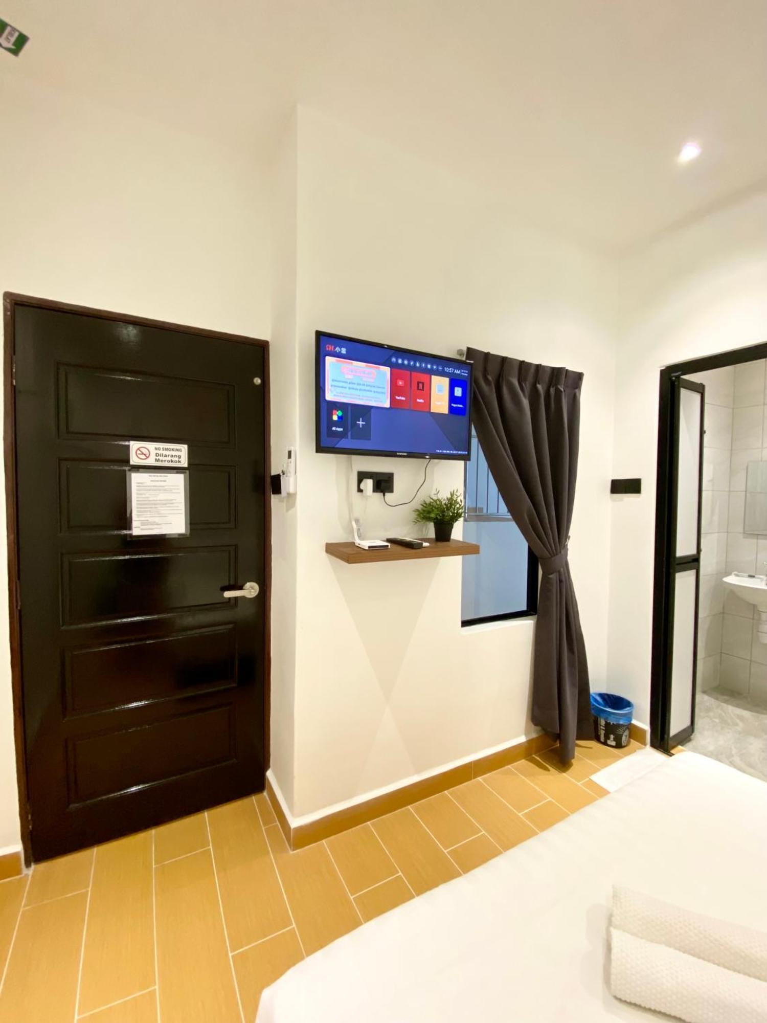 Hotel The 6N By Sky Hive George Town Esterno foto