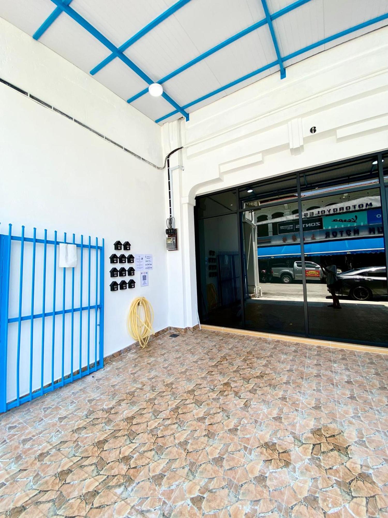 Hotel The 6N By Sky Hive George Town Esterno foto
