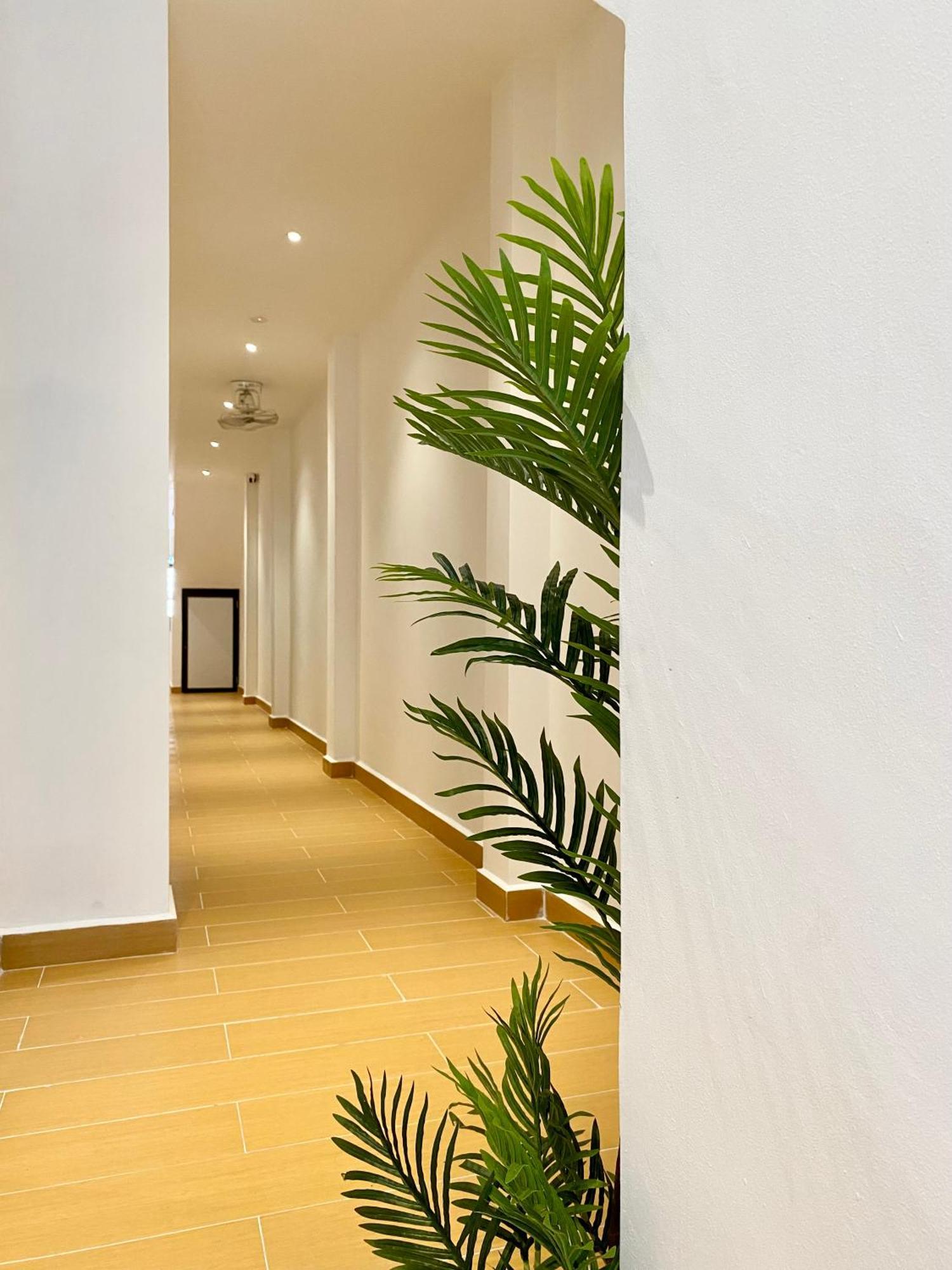 Hotel The 6N By Sky Hive George Town Esterno foto